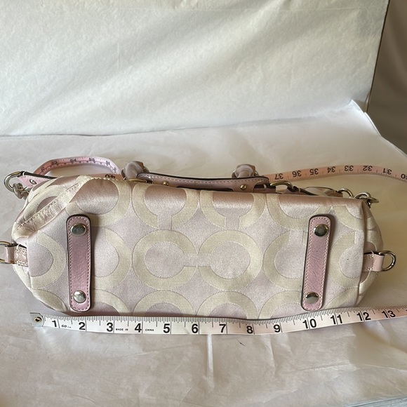 Coach shoulder bag silver hardware light pinkish purple color gray inside - Picture 9 of 16